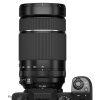 Fujinon XF70-300mm Objektiv auf einer Kamera montiert.
